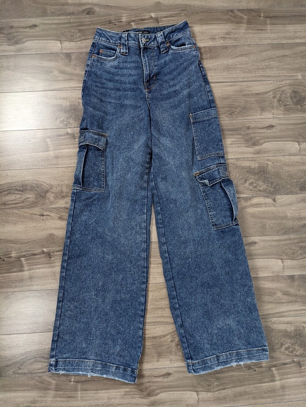 BlueNotes Women's Medium Blue Cargo Jeans Super High Rise Wide Leg Size 00